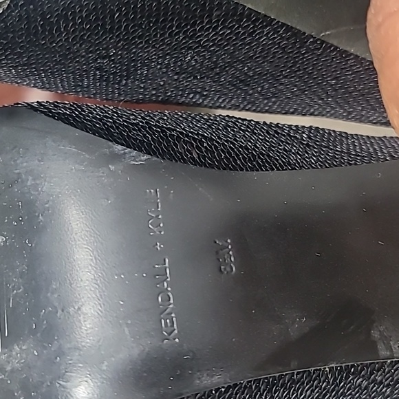 Boots - Picture 5 of 8